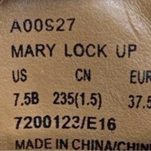 Coach Gold Metallic Flats with Moccasin Design - Picture 6 of 6